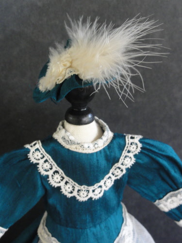 Robe Ancienne Pour Poupée Parisienne – Très Jolie, Occasion, Collection
